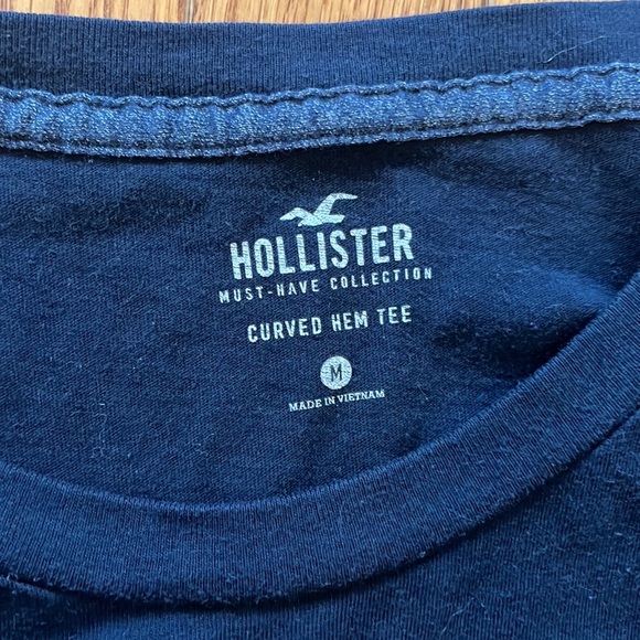 Hollister Must-Have Collection Curved Hem Tee M Skull Rose tattoo graphic y2k - Picture 5 of 6